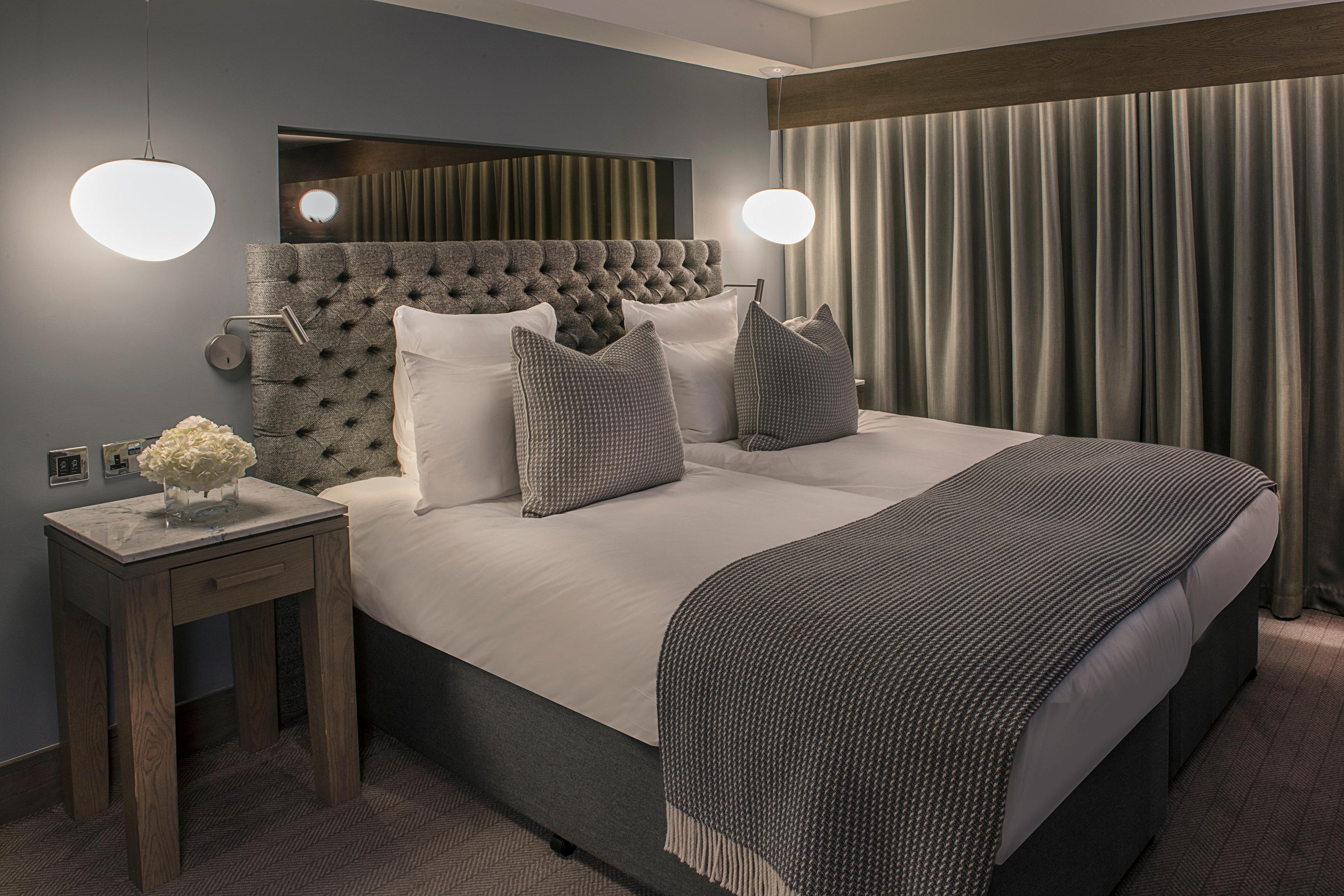 Kimpton Blythswood Square Hotel & Spa By Ihg Glasgow Exterior foto A bedroom at The Mayfair