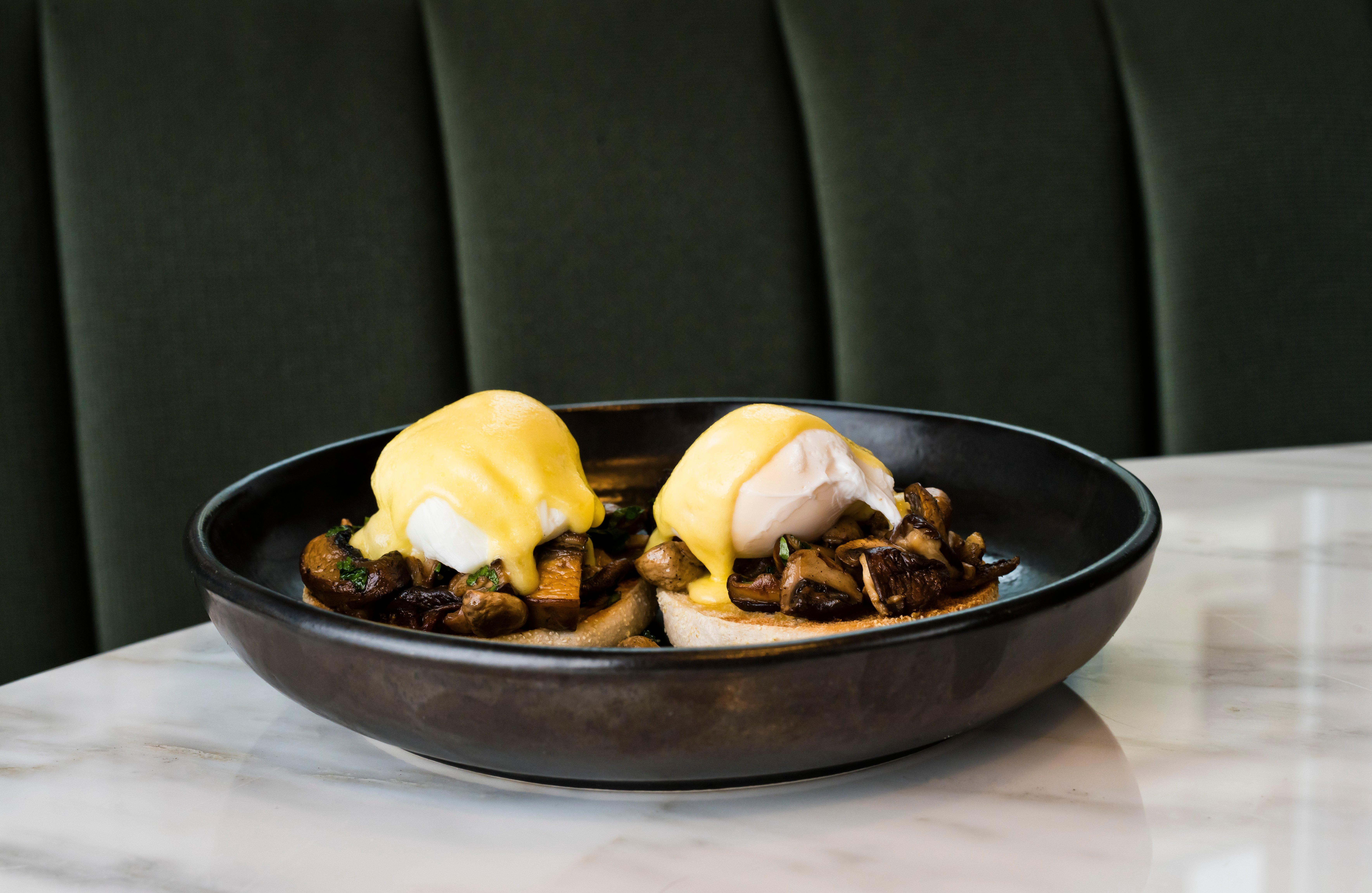 Kimpton Blythswood Square Hotel & Spa By Ihg Glasgow Exterior foto Eggs Benedict